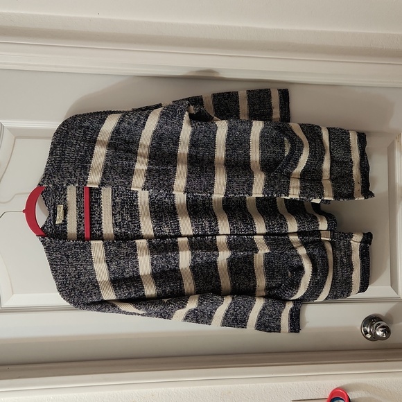 Lucky Brand sweater - Picture 1 of 5